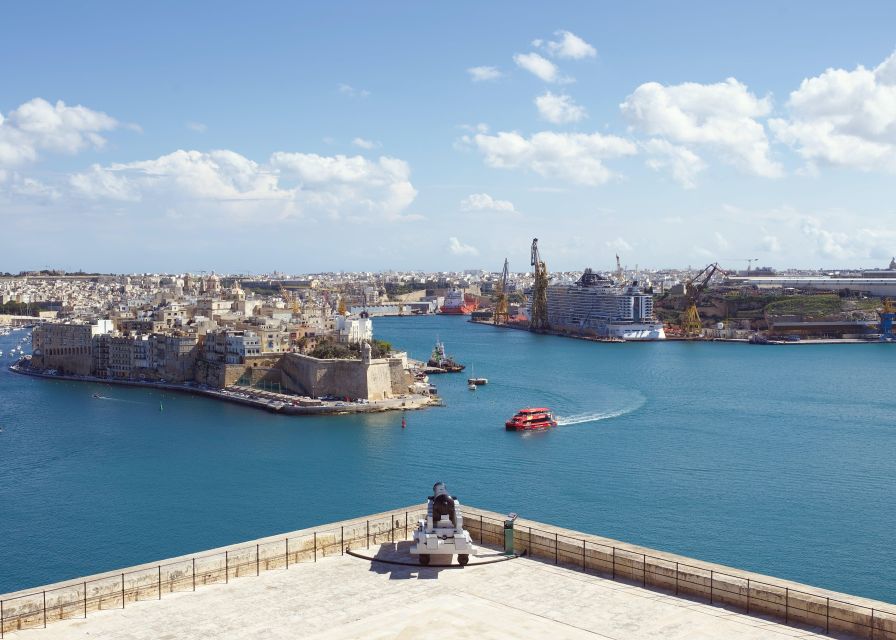 3 cities: Private Insider Walking Tour with Licensed Guide - Guides, language, and pace