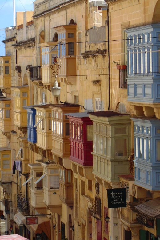 3 cities: Private Insider Walking Tour with Licensed Guide - Weather, timing, and what to bring