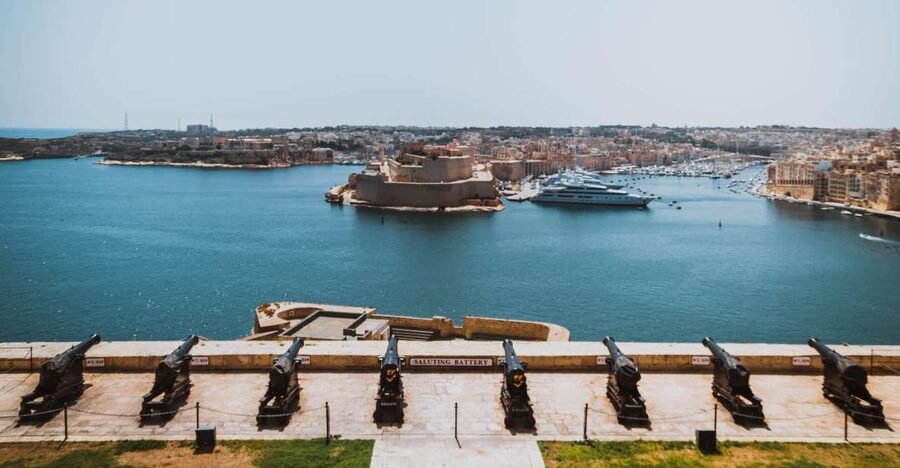 3 cities: Private Insider Walking Tour with Licensed Guide - Meeting at Birgu Monument
