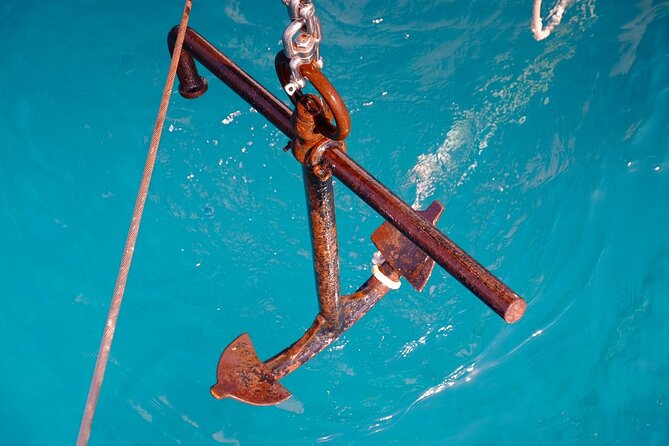 Blue Lagoon: Full-Day Three Island Cruise: Malta, Gozo and Comino - Captain Chris and the pace on board