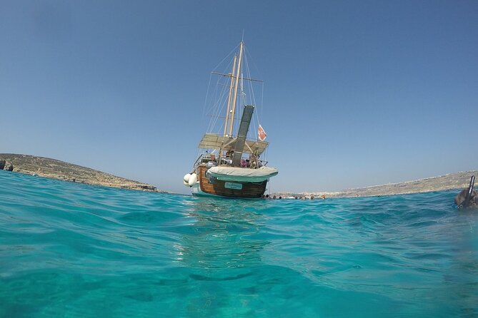 Blue Lagoon: Full-Day Three Island Cruise: Malta, Gozo and Comino - Blue Lagoon, about one hour in Comino