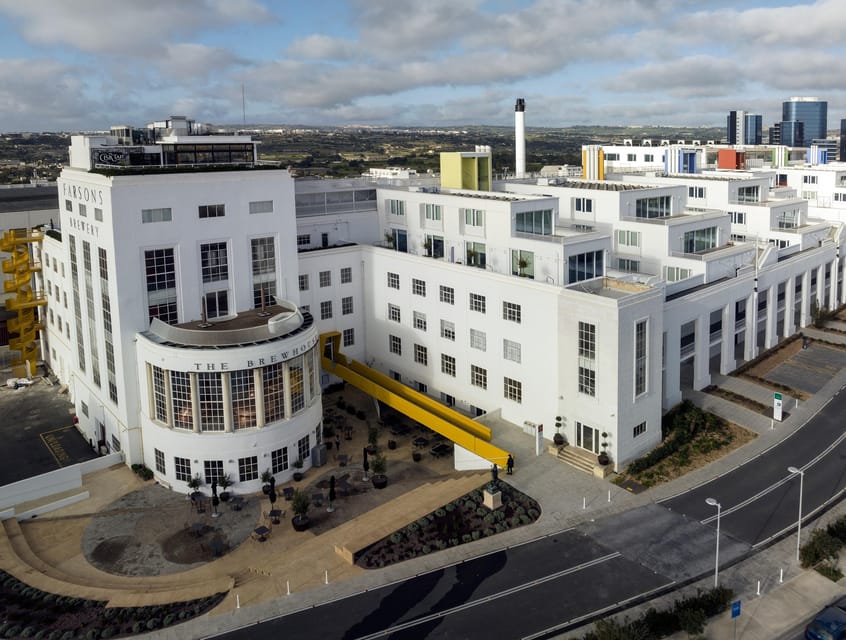 Brewery Experience with Beer Tasting and Optional Transport - Five tastings at The Cisk Tap