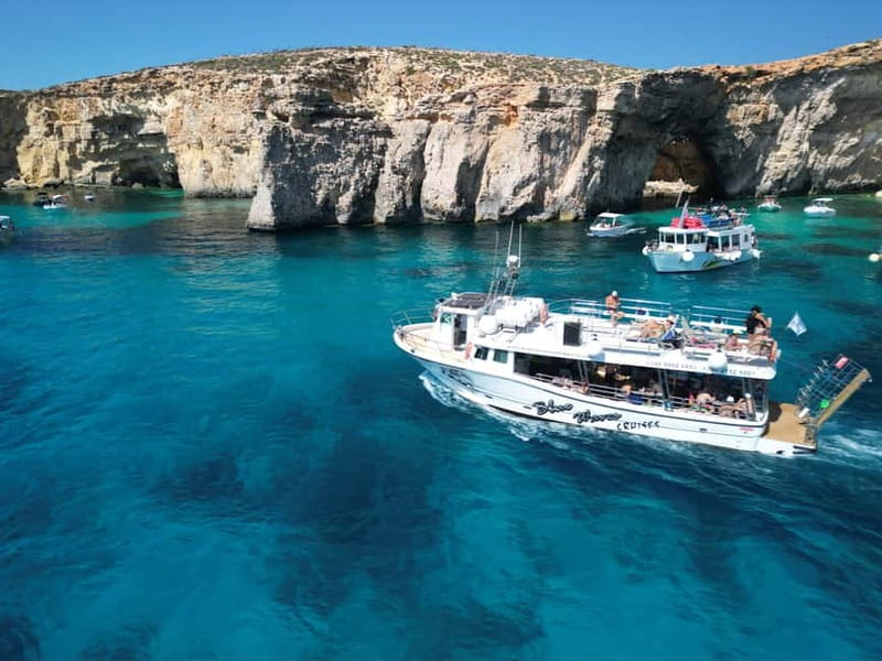 Comino Blue Lagoon & Crystal Lagoon - 3 Bay Cruise - Why the smaller crowd matters on this Comino cruise