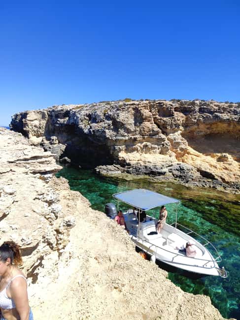 Comino Blue Lagoon: Private Boat Charter (2 Hours) - Crystal Lagoon and Comino’s caves