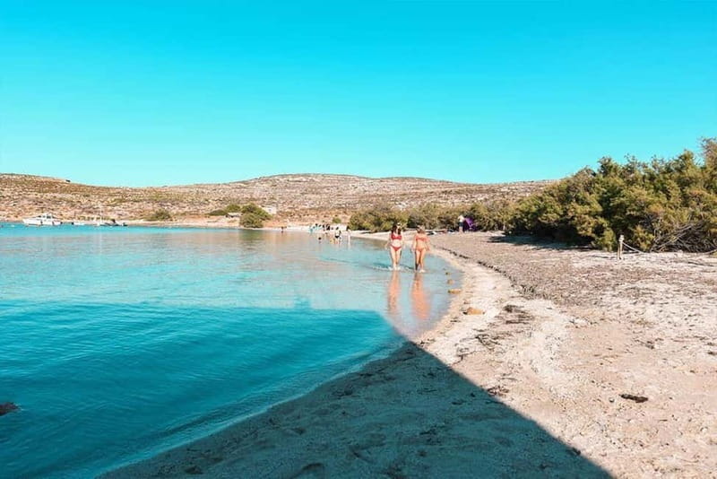 Comino & Gozo: Blue & Crystal Lagoons Cruise with Sea Caves - Santa Marija Bay: a calmer final swim