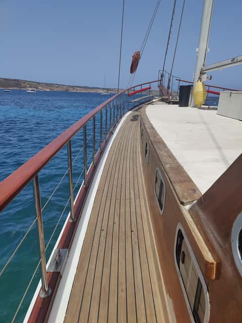 Comino Island , Blue lagoon, Crystal Lagoon & Gozo & Caves - Three bays, one full day on the water