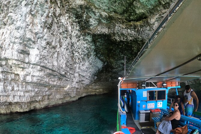 Comino Private Boat with Snorkeling and Cave Sightseeing - A private way to see Comino’s water and caves