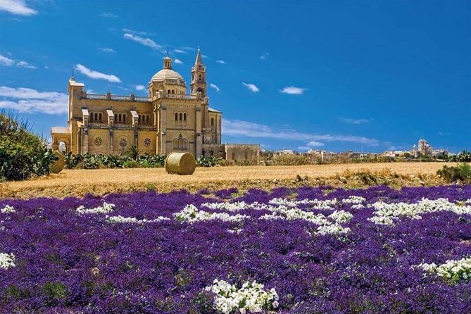 Discovering Gozo Full Day incl. Guide, Train & Ggantija Temples - Dwejra Bay, the Inland Sea, and the open water