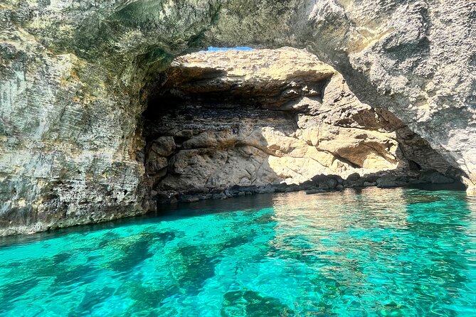 Explore Comino, Blue Lagoon & Caves - Private speed boat - Comfort, equipment, and what to pack