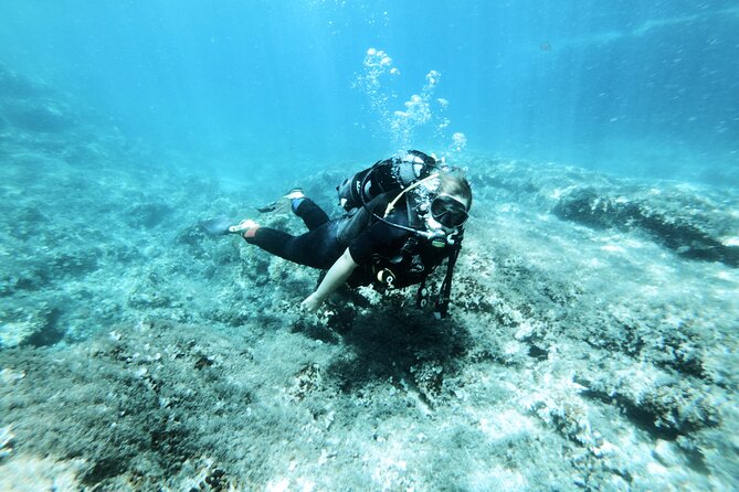 First Experience Scuba Diving - Equipment fitting and the safety briefing