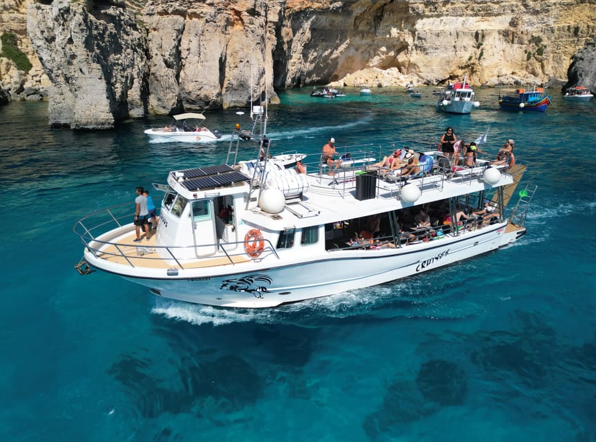 From Mellieha: Three Bay Cruise including the Blue Lagoon - The return route through caves and rock formations