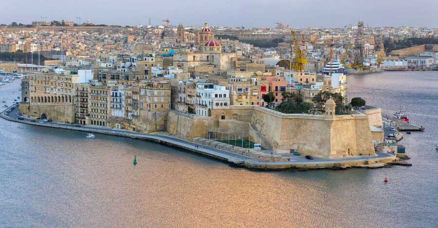 From Sliema: Cruise Around Malta's Harbours & Creeks - Valletta’s bastions and Fort St. Elmo