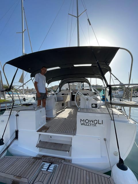 From Valletta: Romantic Sunset Cruise on a Sailing Yacht - Manoel Island or Rinella Bay for dinner