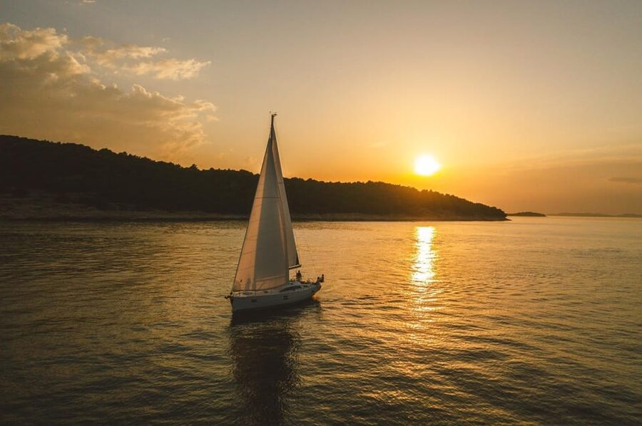 From Valletta: Romantic Sunset Cruise on a Sailing Yacht - Leaving Marina di Valletta at Sa Maison