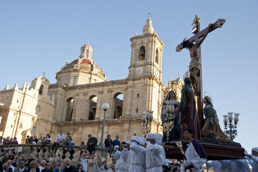 Good Friday Easter Procession with Commentary and Transport - Finding your place along the procession route