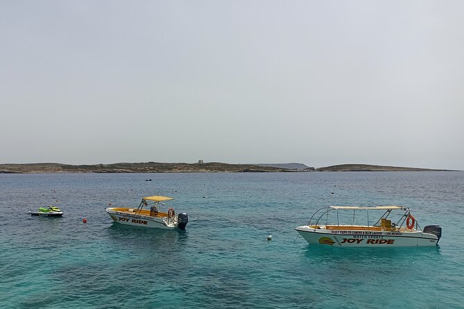 Gozo: 1 hour Kayak + Cave Tour + Blue Lagoon Drop off - Why the small group matters