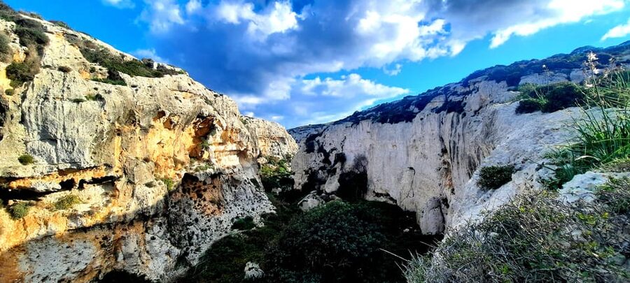 Gozo Unveiled: Guided Hiking in Gozo - South East - Mgarr ix-Xini Tower and views over the bay