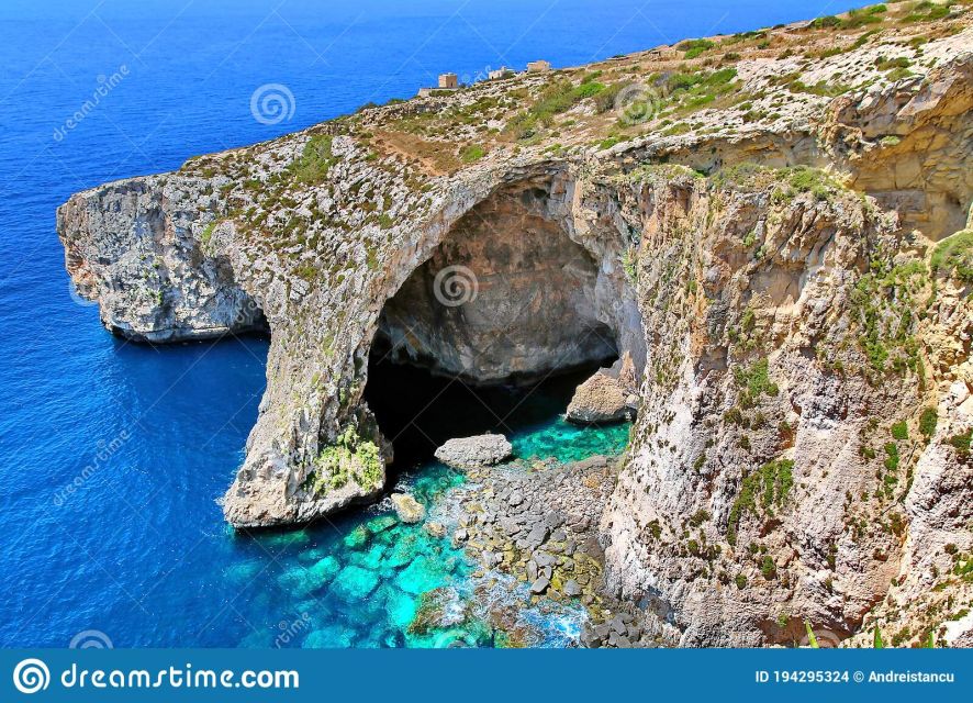Guided Private Malta or Gozo Highlights Tour with Transfer - What the guide and vehicle mean in practice