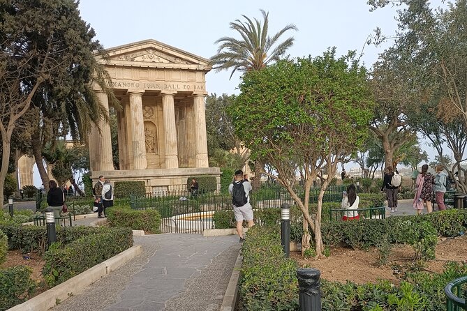 Half Day Guided Walking Tour in Valletta - The Grand Master’s Palace and Malta’s Rulers