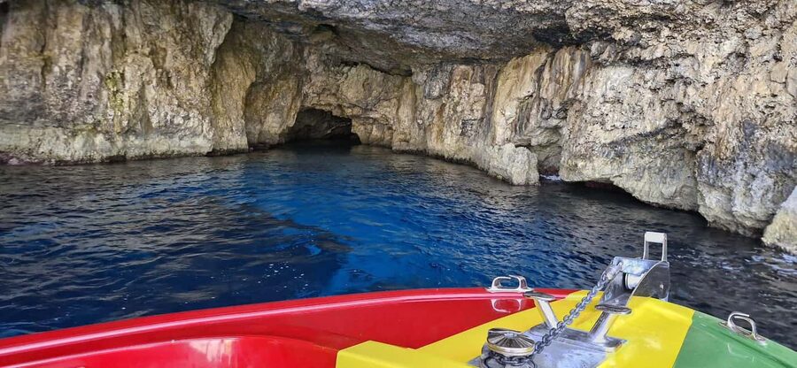 Malta: Blue Lagoon, Caves & around Comino Private Speedboat - Blue Lagoon: beautiful, busy, and best used well