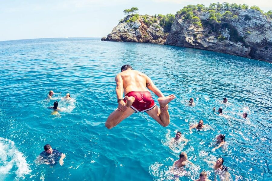 Malta: Boat Party + Watersport+ Comino+ OpenBar ALL INCLUDED - Key points to know before booking