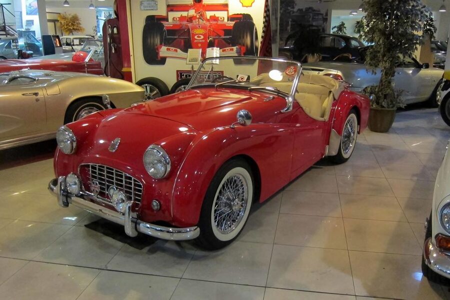 Malta Classic Car Collection Museum Entry Ticket - Look through the workshop window