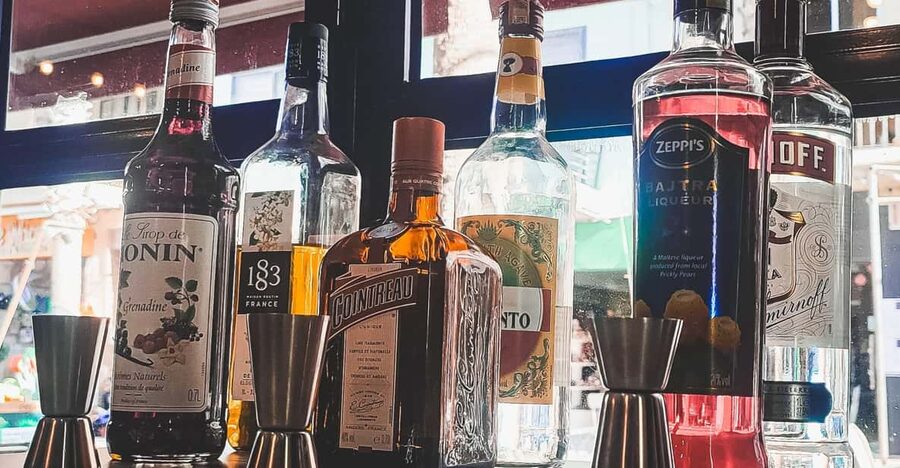 Malta: Cocktail and Chocolate Masterclass - What the hour feels like from start to finish