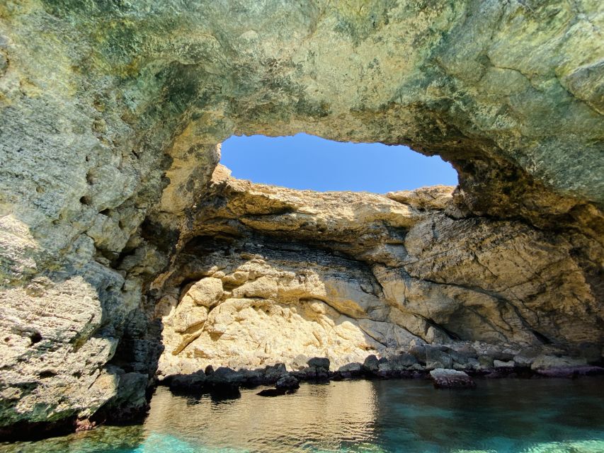 Malta: Comino, Blue lagoon, Crystal Lagoon Private Boat Tour - The short secret swimming stop