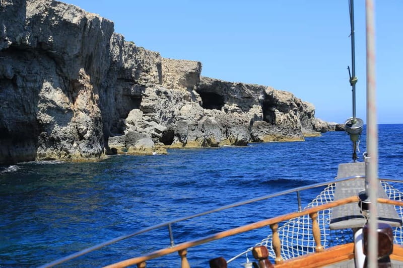 Malta: Comino+ Santa Maria Bay, Blue Lagoon + Seacaves tour - Food, drinks, and what to bring