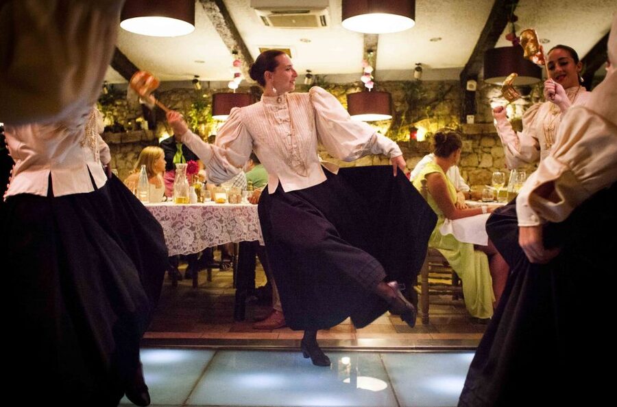 Malta: Folklore Dinner Show at a Traditional Restaurant - Who will enjoy this Maltese evening?