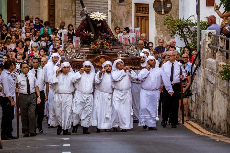 Malta: Good Friday Afternoon Procession with Transportation - Why Malta’s Good Friday procession is different