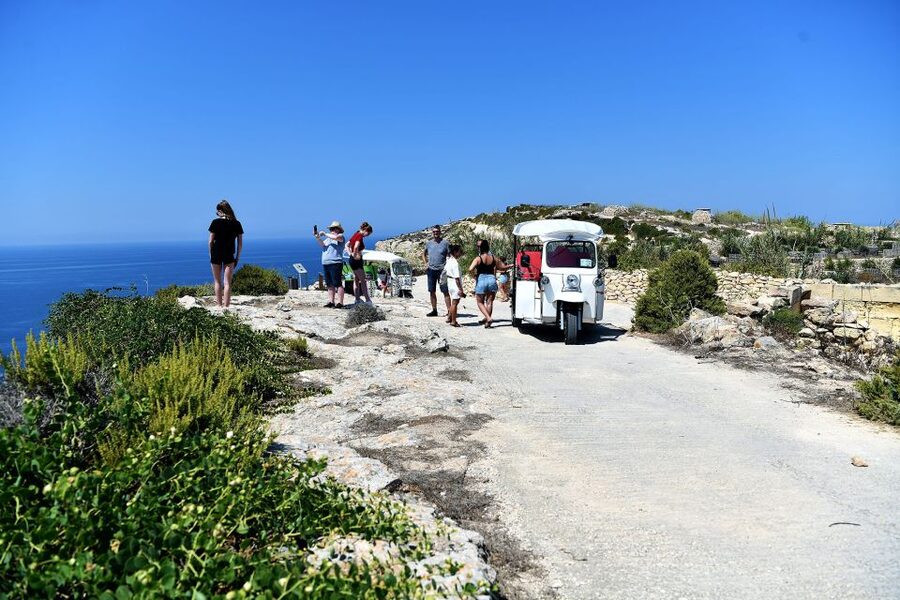 Malta: Gozo and Comino Sunset Tour w/ Blue Lagoon & Transfer - Dwejra Bay and Gozo’s famous coast