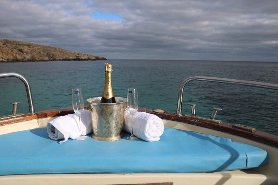 Malta Gozo & Comino: Boat Tour Best Price w/inclusions 4 hrs - Hondoq Bay: the Gozo stop with more ways to relax