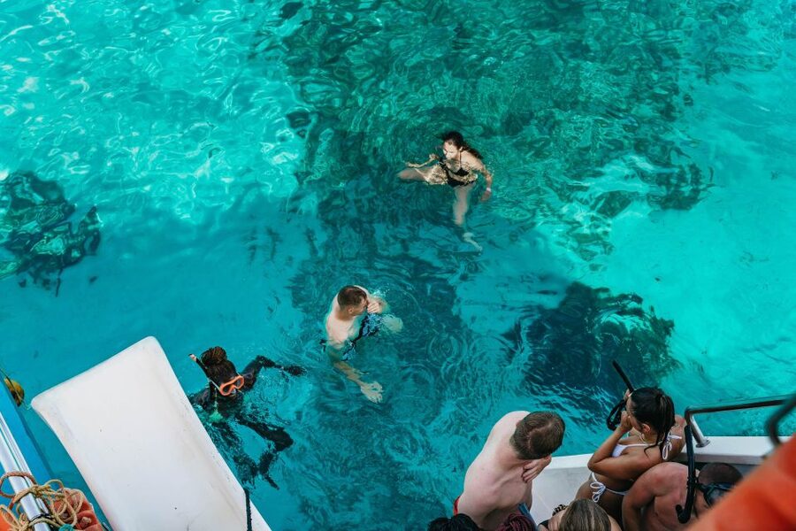 Malta: Gozo & Comino Islands, Blue Lagoon & Seacaves Tour - Gozo’s Victoria and the value of the shuttle bus