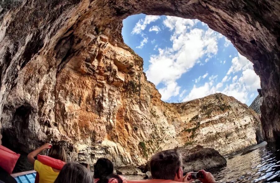 Malta: Prehistoric Temples, Limestone Heritage & Blue Grotto - Guides make the archaeology easier to understand