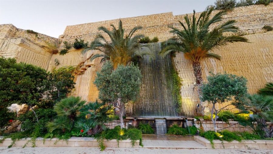 Malta: Prehistoric Temples, Limestone Heritage & Blue Grotto - Who should book this Malta tour?