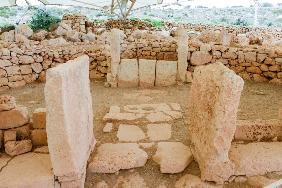 Malta: Private Half-Day Archeological Sites Tour - Mnajdra and the southern cliffs
