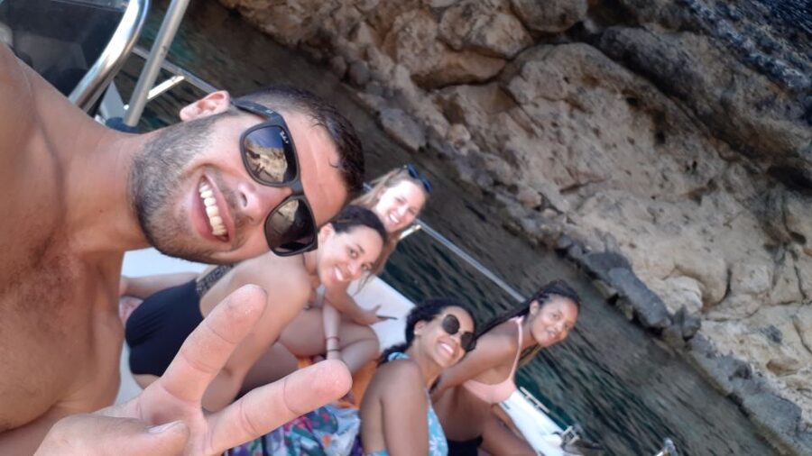 Malta: Private Sunset Boat Trip to Comino and Blue Lagoon - The boat, skipper, and comfort level