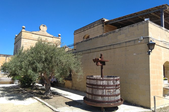 Malta Private tour: 5hr Mosta Dome, Mdina, Dingli Cliff's & Blue Grotto - Mosta Rotunda and one enormous dome