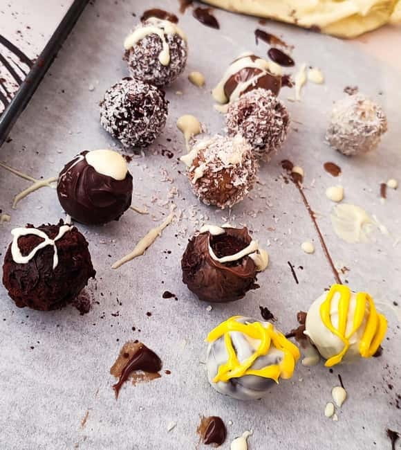 Malta: Truffle Making Master Class - Getting to Malta Chocolate Factory just off Bugibba Square