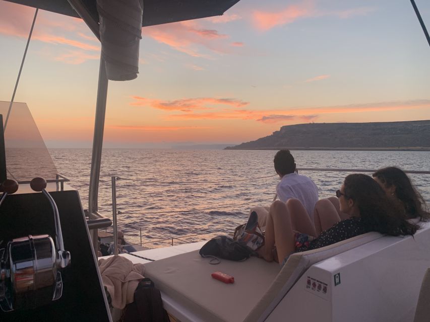 Malta: Valletta, Sliema, Bugibba Fireworks Festival Cruise - The festival show, from first burst to finale