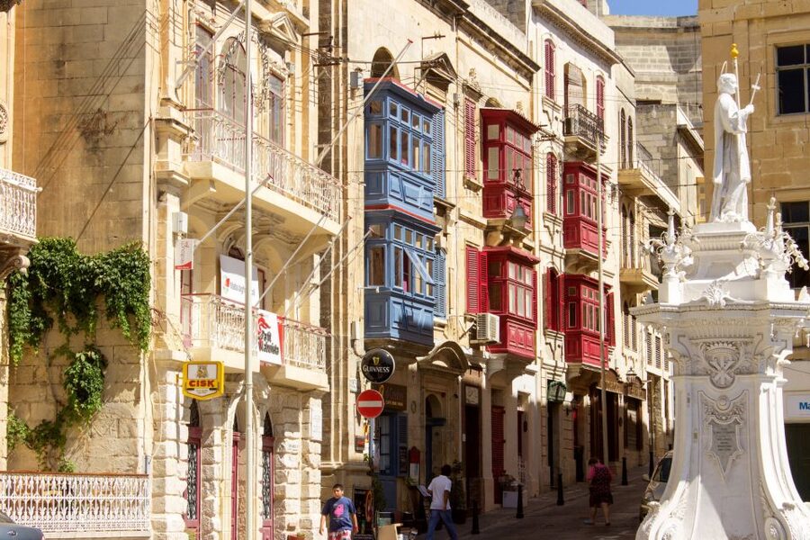 Malta: Vintage Bus Ride through the Three Cities - The Great Sieges in plain language