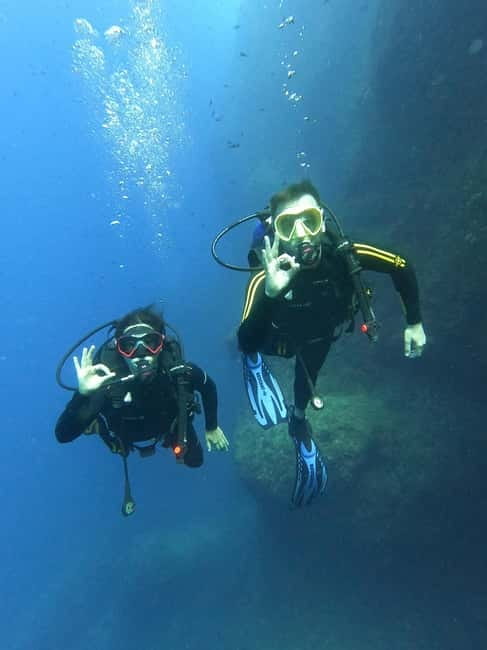 Malte : Baptême de plongée sous-marine en Français - More than 40 minutes underwater at 12 meters