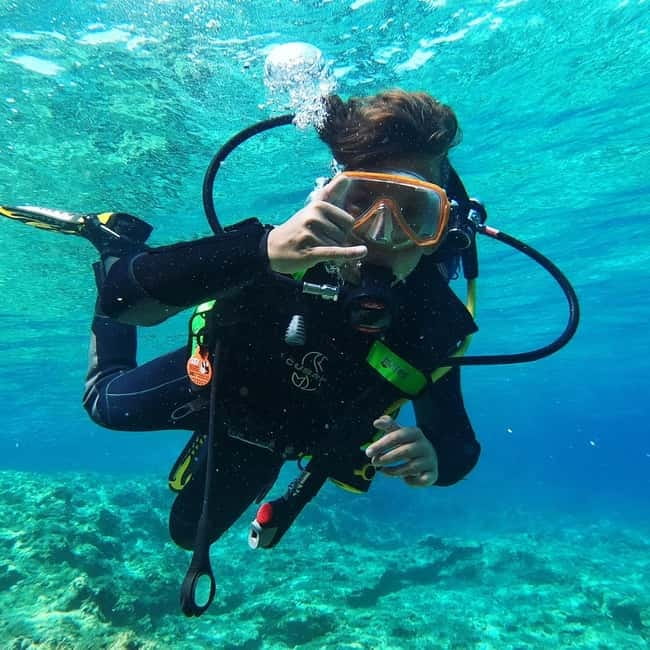 Malte : Baptême de plongée sous-marine en Français - Learning to breathe underwater before going farther