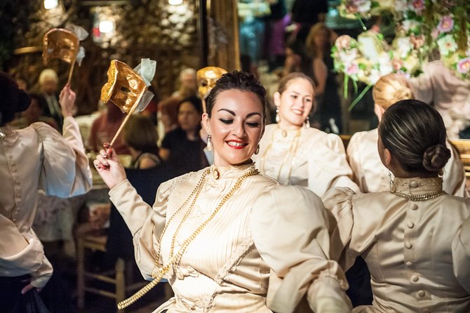 Maltese Folklore Night Tour incl. food and drinks - The folk dancing and the stories behind it