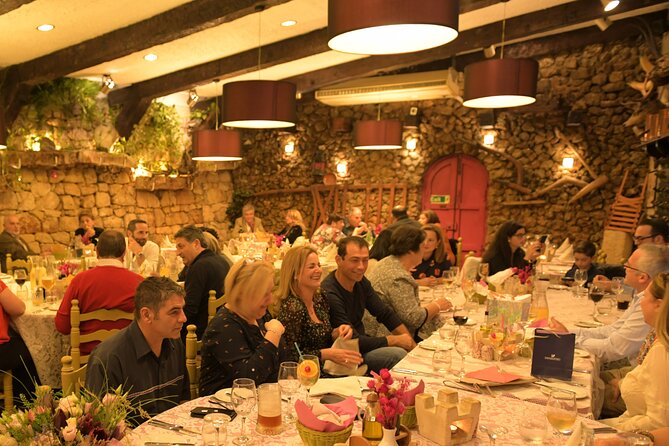 Maltese Traditional Dinner and Folklore Show with Transfers - Guitar music before the folk dancers