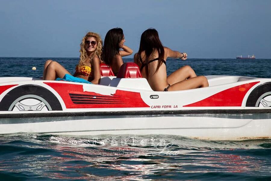 Marsaskala: Paddle Boat Rental in St. Thomas Bay - One hour from St. Thomas Bay to the rocky coast