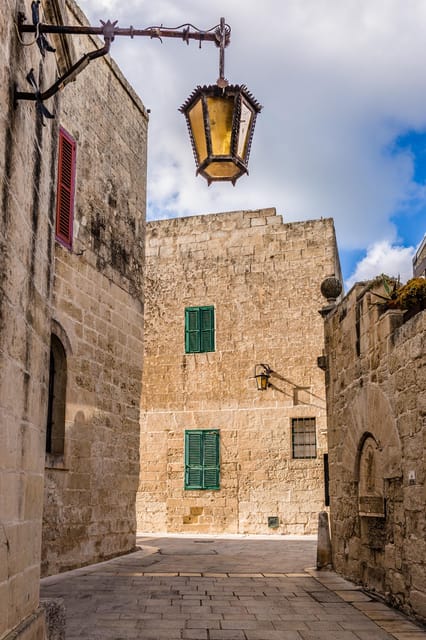 Mdina at Sunset: Small Group Tour of the Ancient city - Mdina Cathedral and the religious center