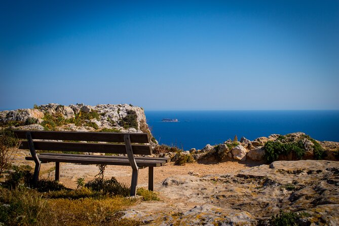 Mdina, Dingli cliffs and San Anton Gardens guided tour - A quick pause above Dingli Cliffs