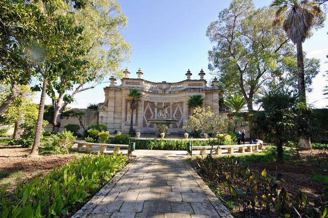 Mdina, Dingli cliffs and San Anton Gardens guided tour - Pickup, vehicle changes, and group size